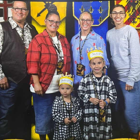 Meet your Posher, Grace Moore👋🏼 - Picture 3 of 14